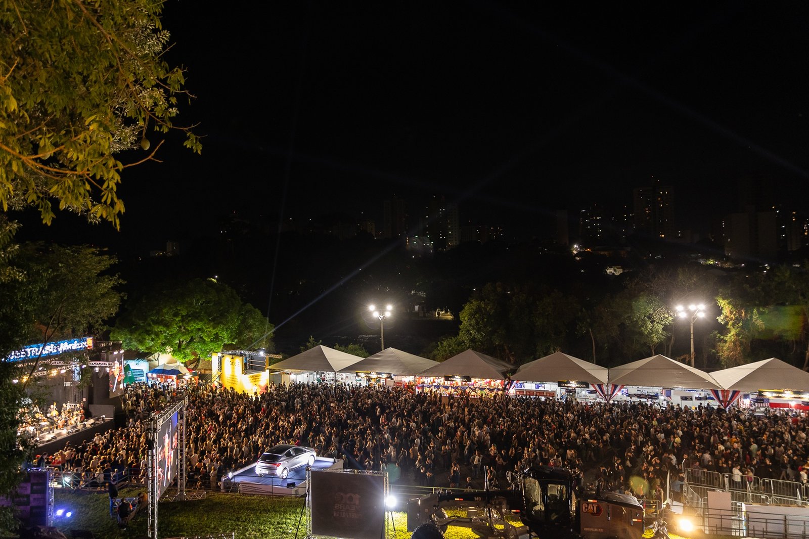 Mantendo viva a tradição de quatro décadas que une gastronomia mundial, cultura e solidariedade, a 40ª Festa das Nações foi encerrada ontem
